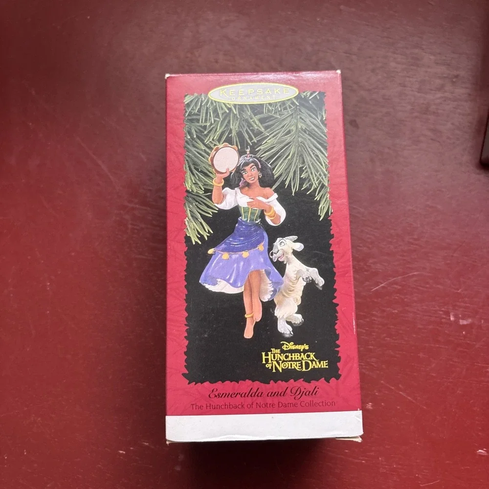 Hallmark Ornament - 1996 - Esmeralda and Djali - QXI6351